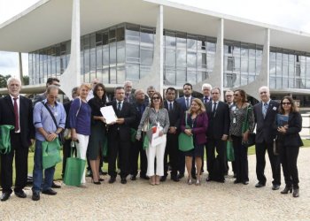 AUDIFISCO e SINDARE participam da protocolização de representação contra o Ministro Paulo Guedes