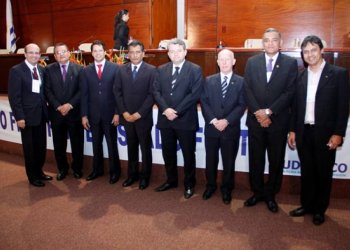 Autoridades e defensores do Fisco prestigiam abertura do Seminário "Fisco Forte, Estado Forte&