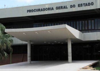 Só pra procrastinar, PGE apresenta Embargos de Declaração ante decisão do TJ que manda corrigir tabela salarial dos Auditores Fiscais