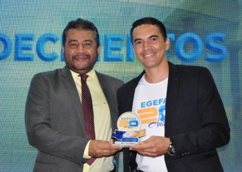 AUDIFISCO e SINDARE são homenageados no evento de 20 anos da EGEFAZ pela parceria institucional