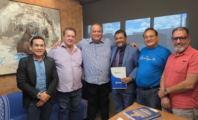 Diretores fazem visita institucional a Senador Eduardo Gomes